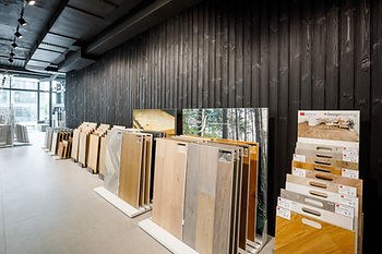Combining Charred Wood with Glass, Stone, and Metal: Modern Design Fusion Explained